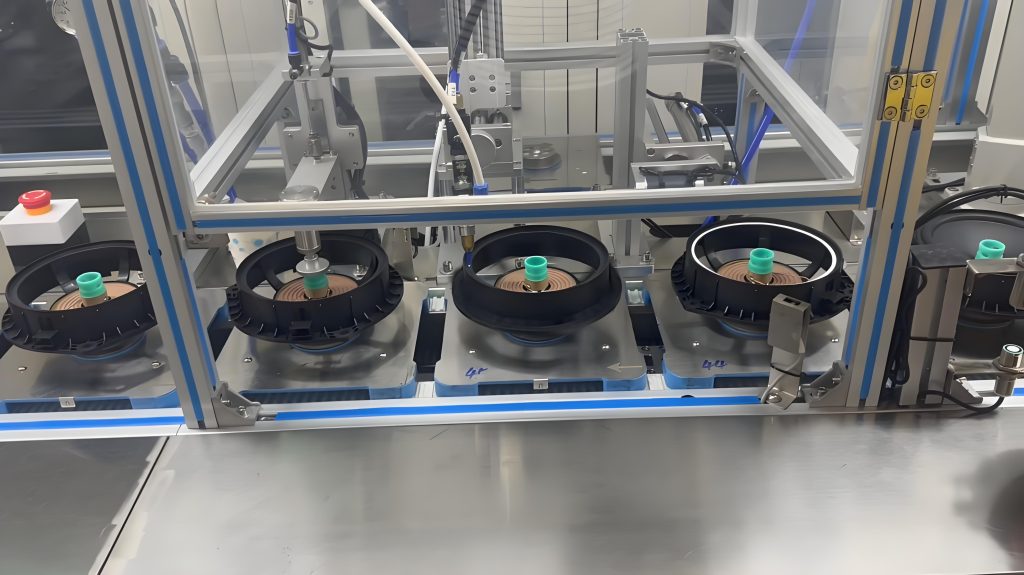 喇叭自动化-自动打弹波胶