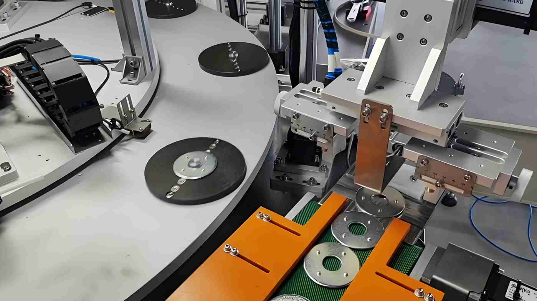 喇叭自动化铆压机 - 喇叭自动化铆压机（images 2）